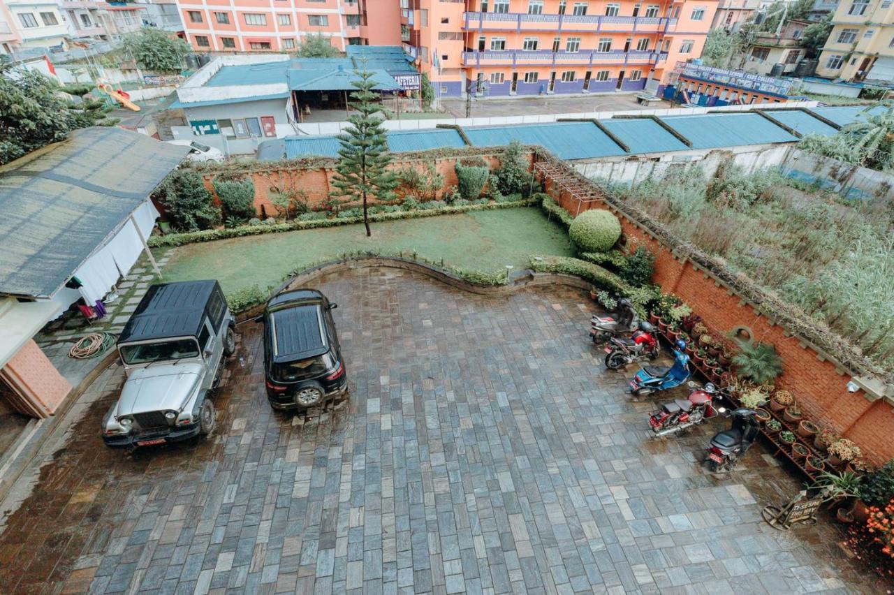Tise Hotel Катманду Экстерьер фото
