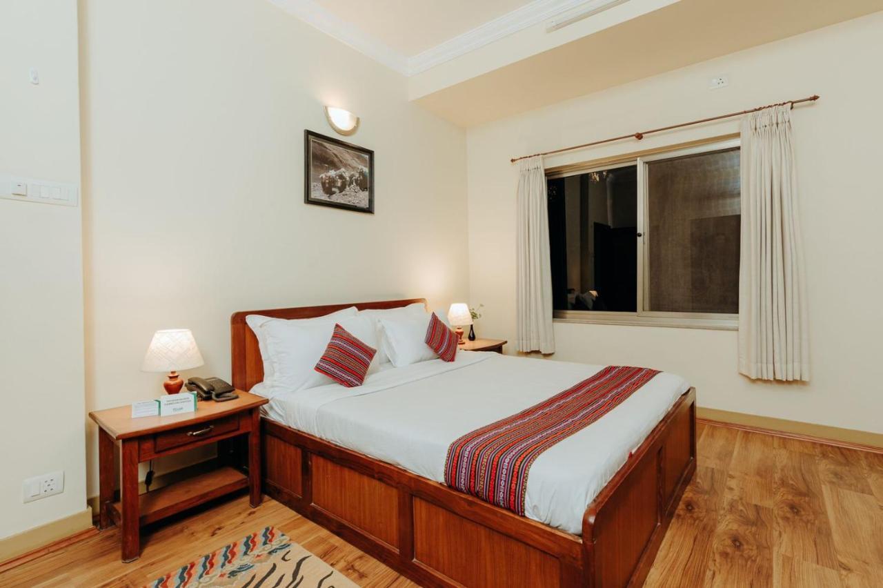 Tise Hotel Катманду Экстерьер фото